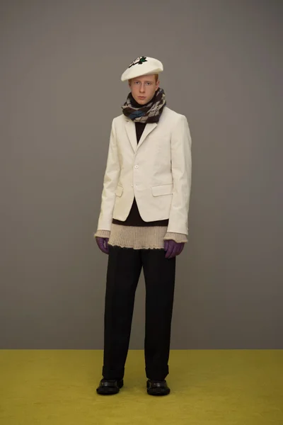 Look 13